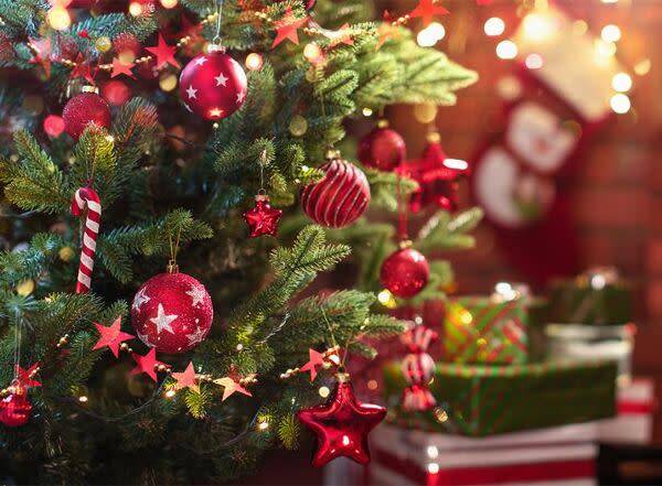 Quelles guirlandes pour mon sapin de Noël ?