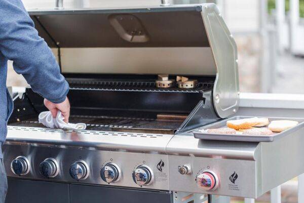 Comment nettoyer un barbecue à gaz ?