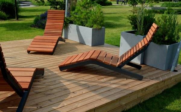 # Des jardinières en résine XXL pour une terrasse ultra contemporaine - © Michal - stock.adobe.com