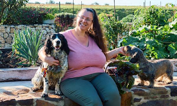 Delphine et le partage au jardin
