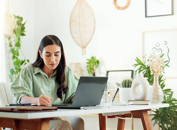 7 plantes vertes pour votre bureau