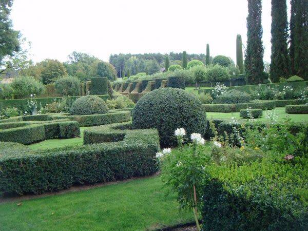 Les haies et topiaires sont des marqueurs importants des jardins à la française