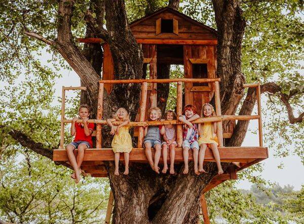 8 cabanes d’enfant en hauteur