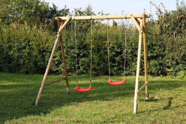 #Comment choisir un jeu d'extérieur en bois pour le jardin ? © Aleksandr Volkov - stock.adobe.com
