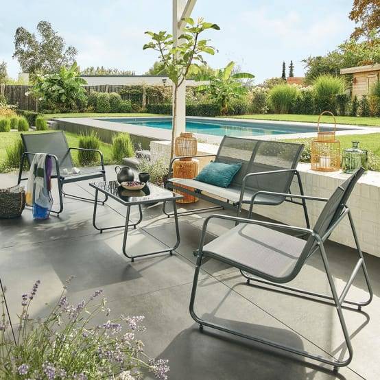 #Quels critères pour choisir une table de jardin pour son balcon ? © Philipp - stock.adobe.com