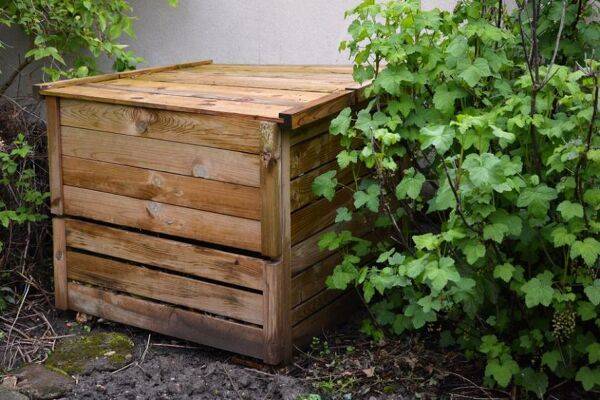 Utilisation du composteur au jardin
