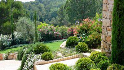 Un jardin méditerranéen en terrasse
