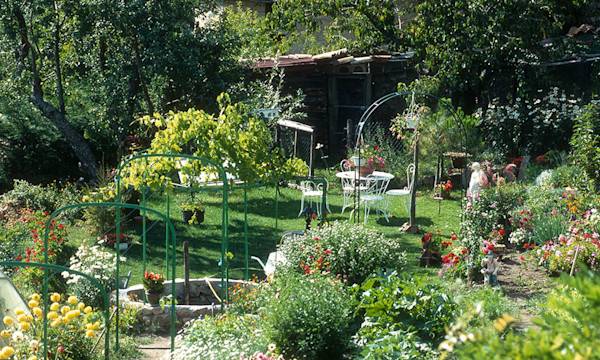 50 astuces pour décorer son jardin# 50 astuces pour décorer son jardin - © JAG-IMAGE - stock.adobe.com 