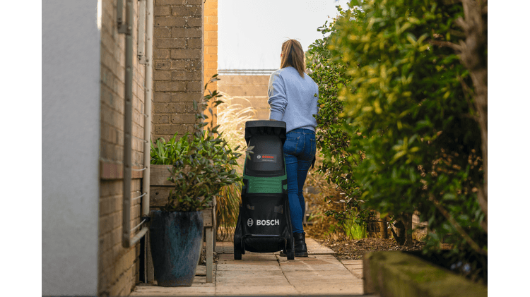 Bosch - Broyeur de végétaux sans fil UniversalShredder 2x18V-25 - BOSCH - sans batterie, Sans chargeur - 06008E0001 - Image 2