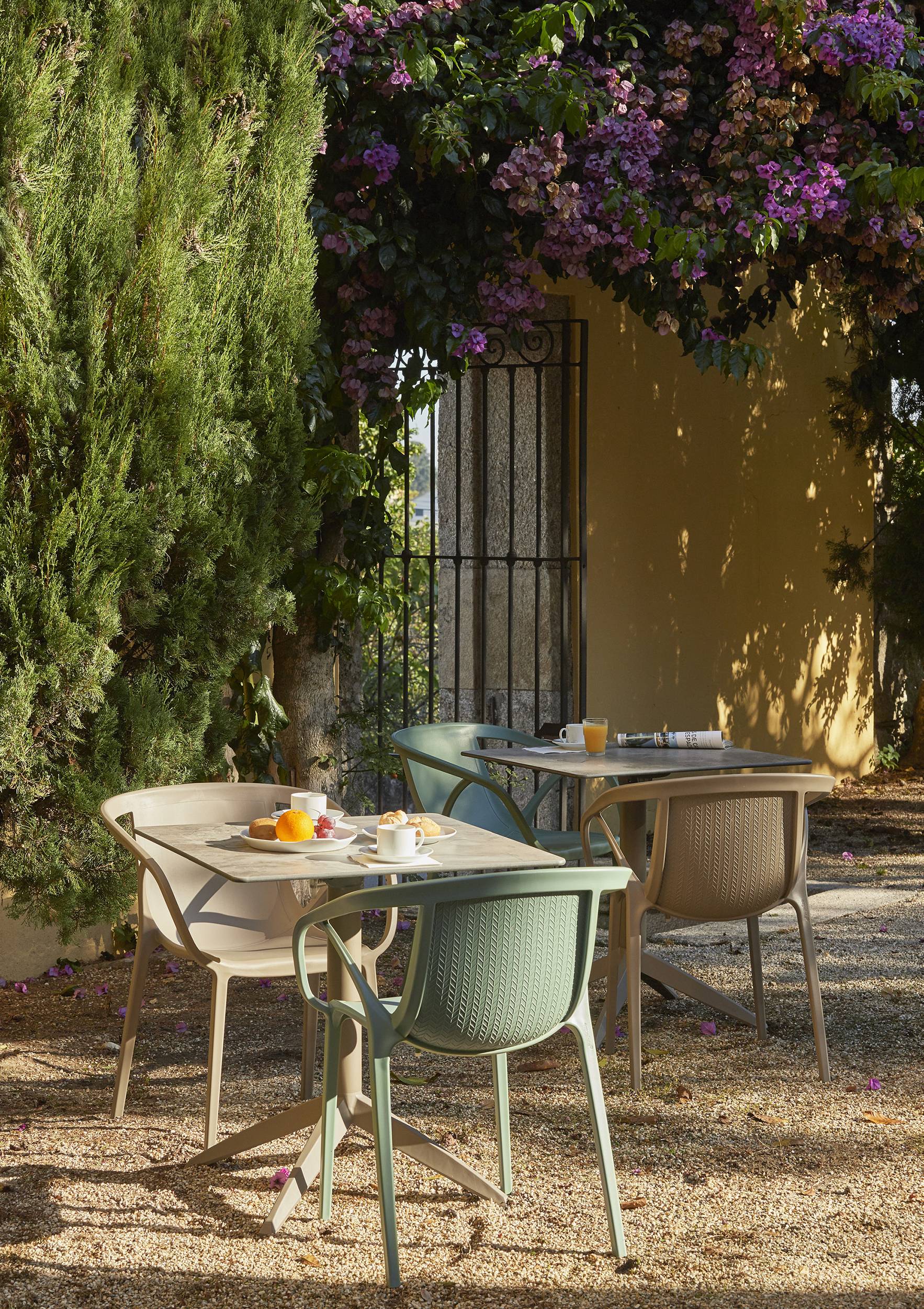 Fauteuil de jardin empilable en Polypropylène renforcé - Taupe - HOP - Image 4