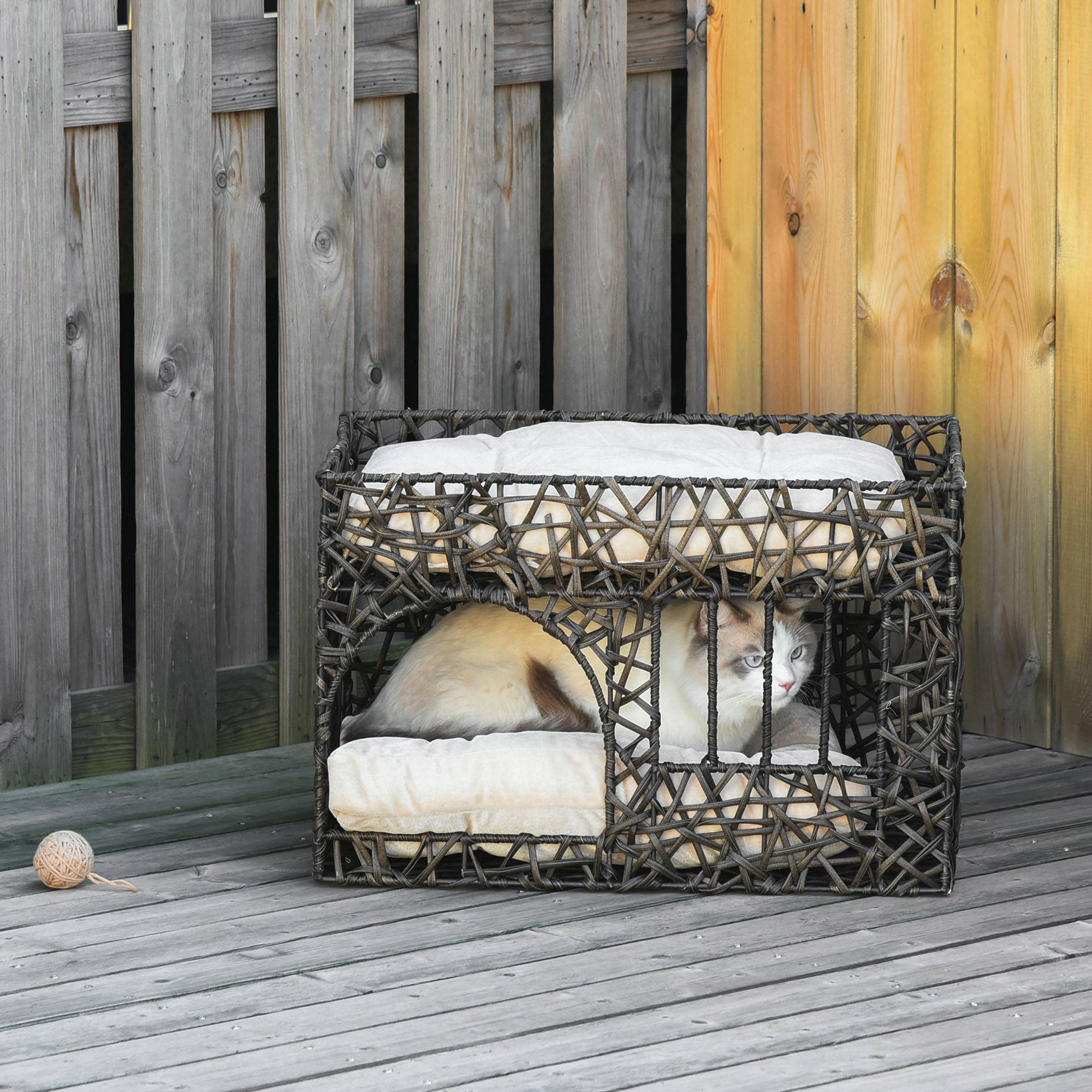 Panier Niche Chat Double Étage en Rotin PE avec 2 Coussins Doux Repos Intérieur Café Foncé - ComfortXL Outdoor Living - Image 2