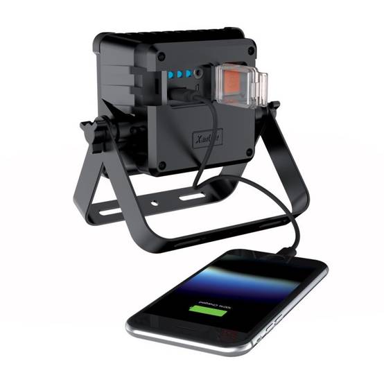 Xanlite - Projecteur LED Rechargeable 9W, IP54, 900 Lumens, 6000 Kelvins, 2200 mAh, câble USB 1,5m - PRAR10WR - Image 2