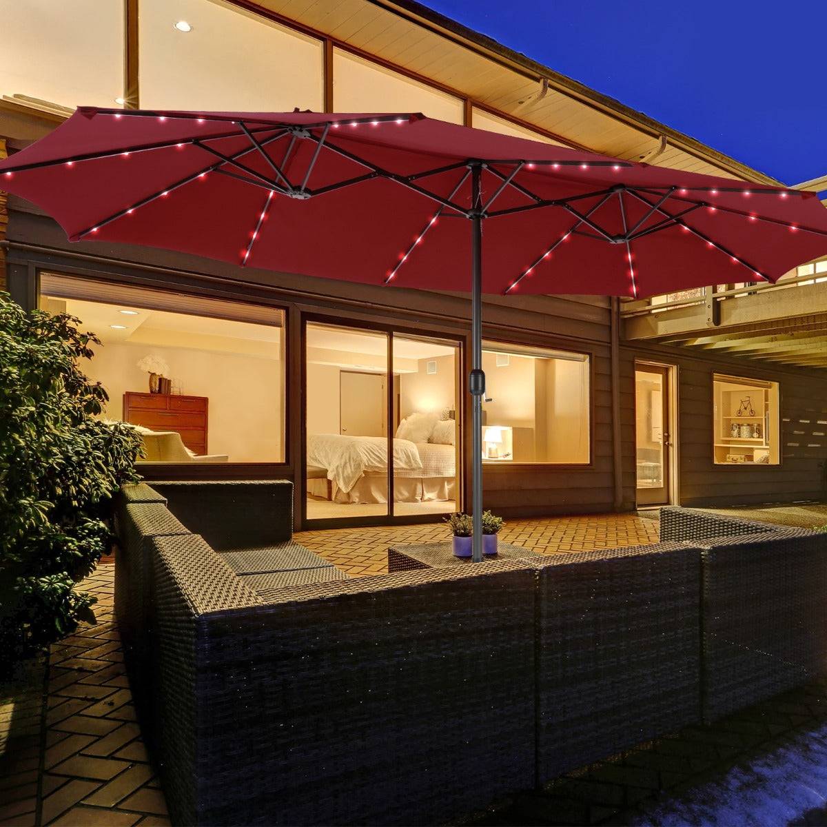 Helloshop26 - Parasol double face de 4,70 m avec 48 lumières led base à lester avec sac de sable (non inclus) parasol à manivelle rouge - Image 2