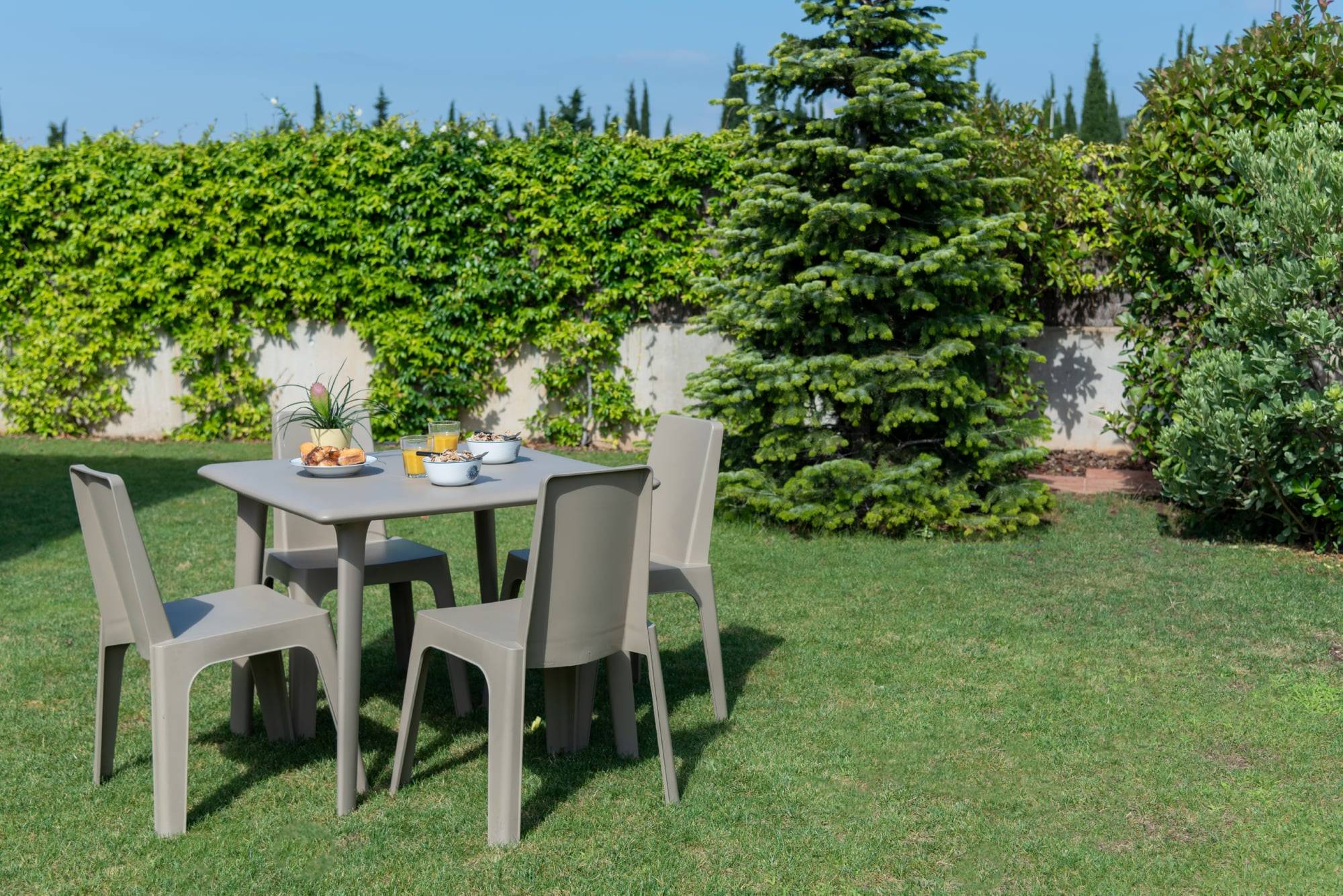Set 4 chaises intérieur, extérieur gris foncé IRIS garbar - Image 6