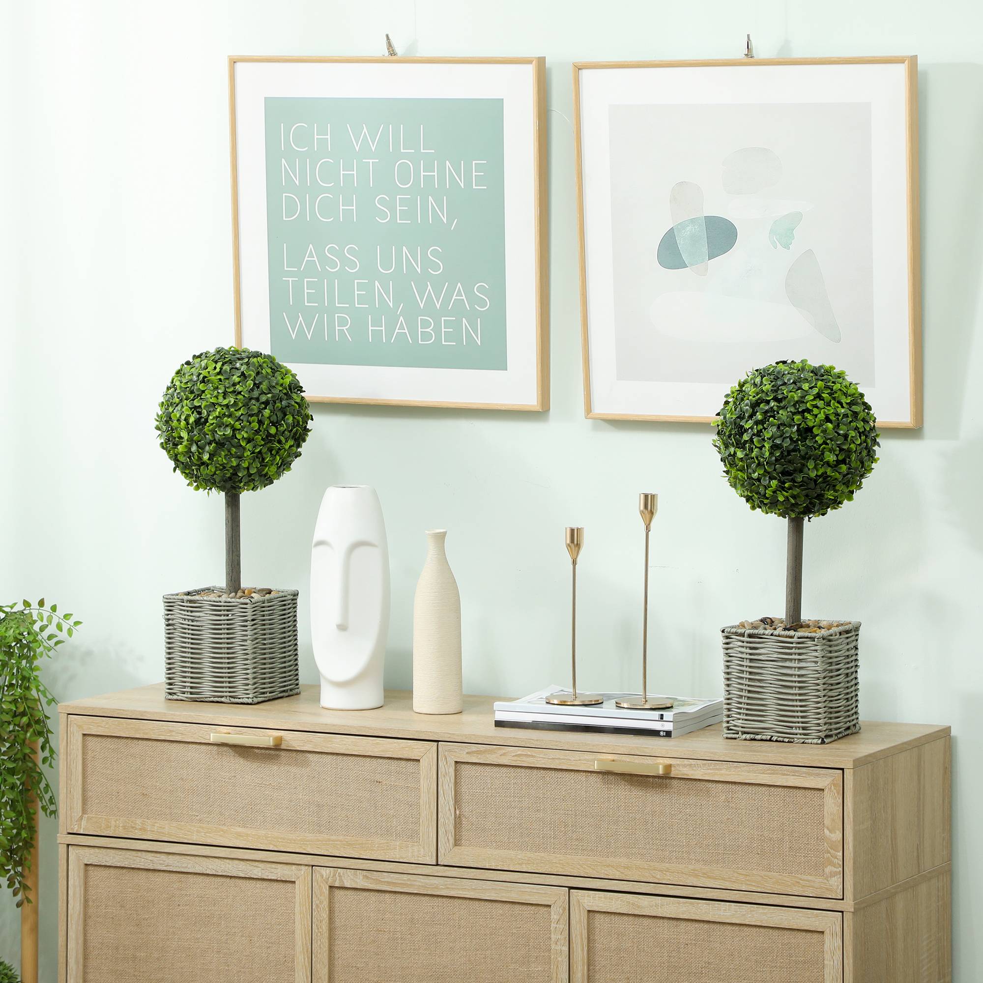 Lot de 2 plantes artificielles décoratives, boules de buis artificiel 50 cm avec pot en plastique tressé et galets, vert - Image 4