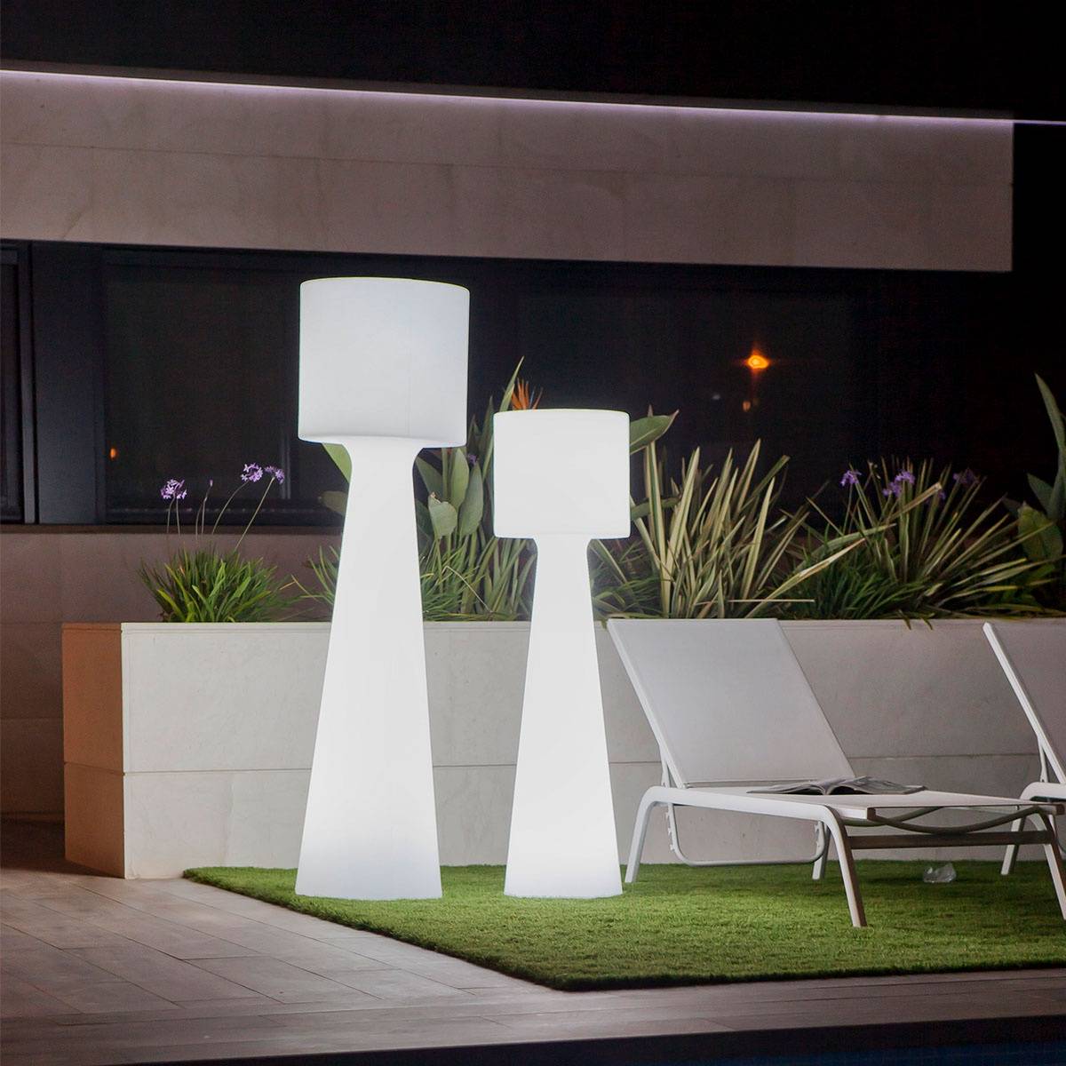 Lampadaire 170 cm de haut avec câble pour l'intérieur et l'extérieur. Lumière LED blanc chaud. GRACE - Image 2