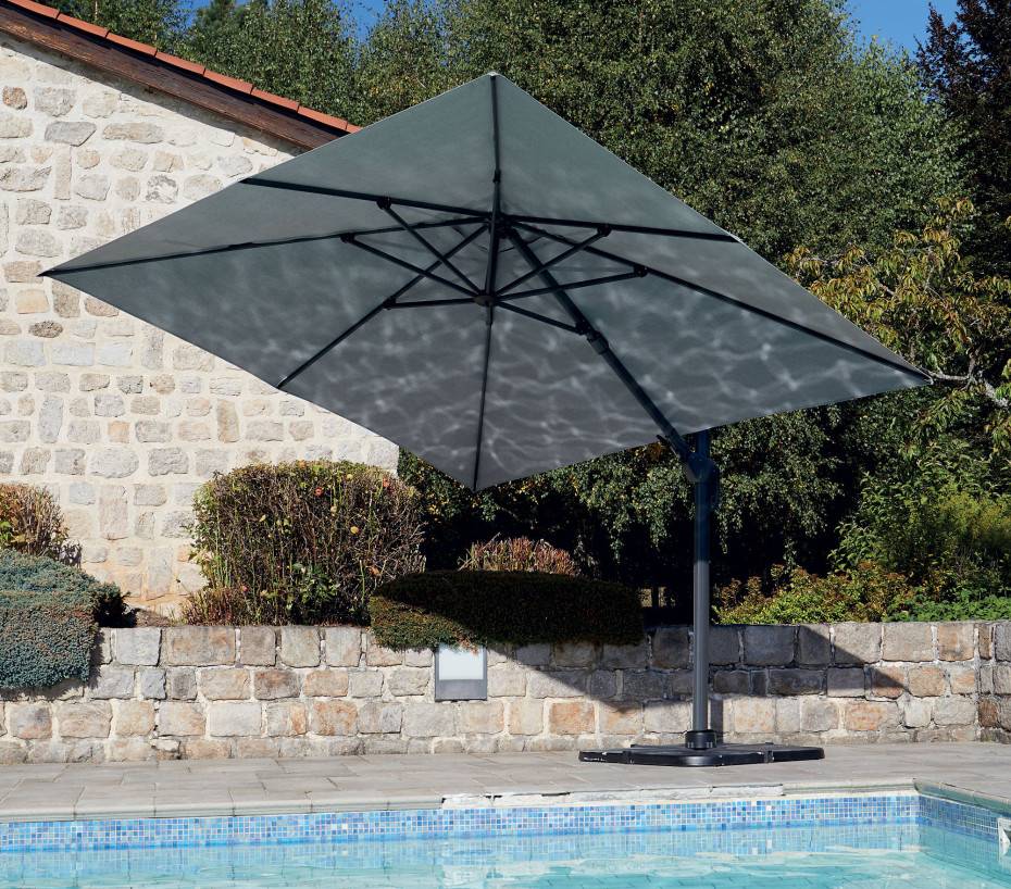 Parasol déporté 3x3m double inclinaison gris perle EMERAUDE - Image 2