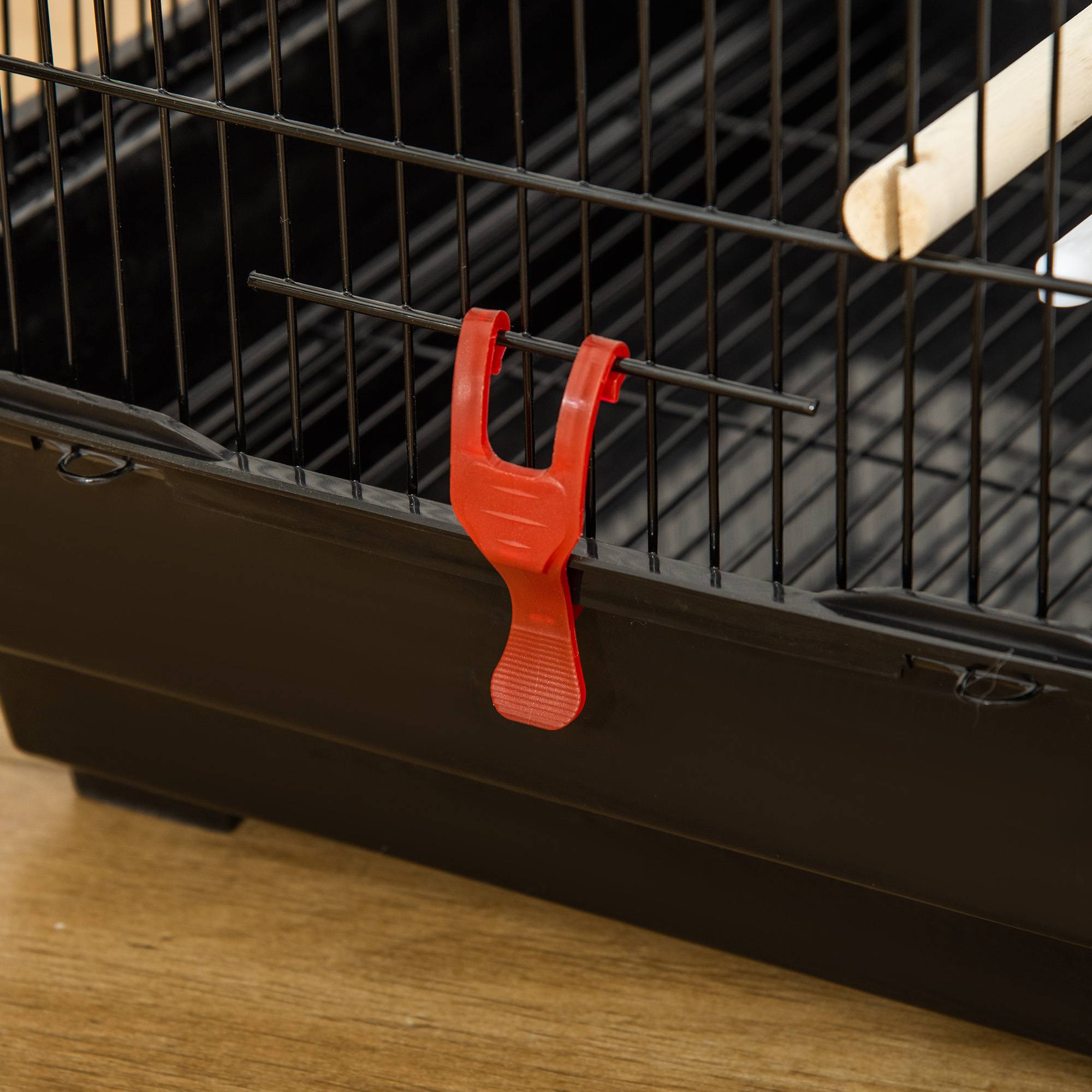 Pawhut - Cage oiseaux volière dim. 46L x 36l x 100H cm - mangeoires, perchoirs, balançoire, portes, trappes, échelle, jouets, plateau déjection - PP acier noir - Image 9