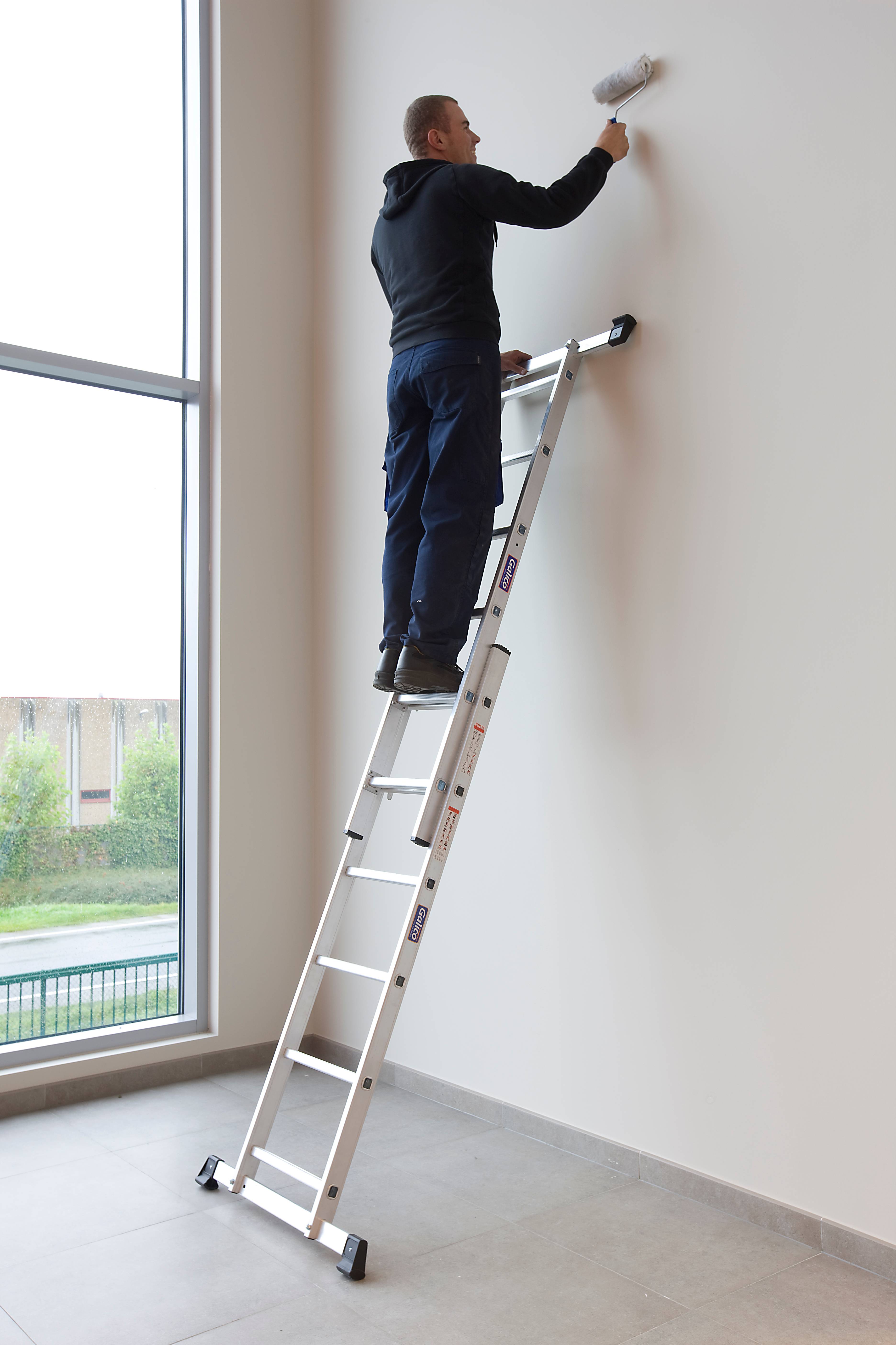 Échafaudage-échelle combiné alu, léger et compact, utilisable sur escalier - ESCALO - Image 6