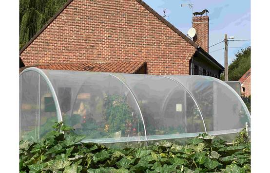 Serre tunnel de jardin - 16m² - 3,7 x 4,5 m - pieds arrondis - polyéthylène haute densité - aérations latérales - LES SERRES TONNEAU - Image 8