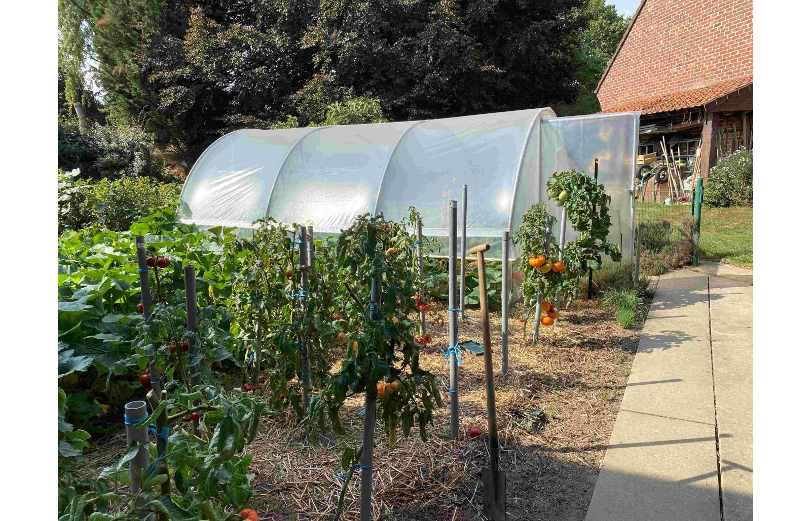 Serre tunnel de jardin - 16m² -  3,7 x 4,5 m - pieds arrondis - polyéthylène haute densité - aérations latérales - LES SERRES TONNEAU - Image 5