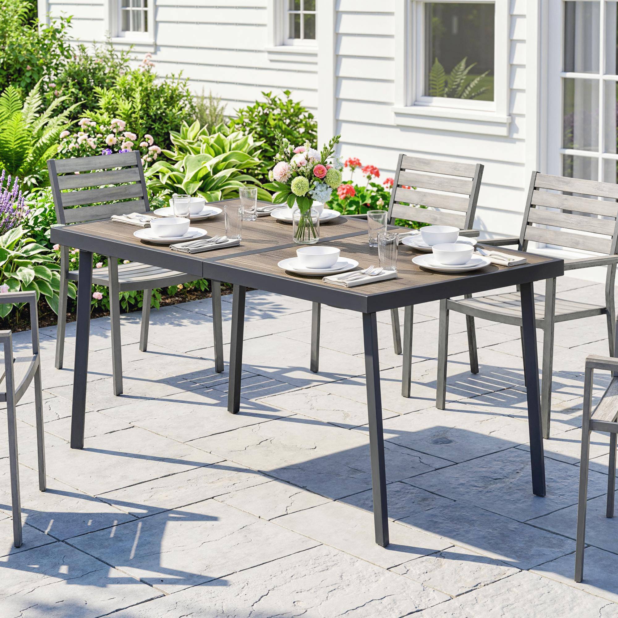 Table de jardin rectangulaire pour 6 personnes avec plateau effet bois, en acier et PSPC, 145 x 85 x 72 cm, grise - Image 3