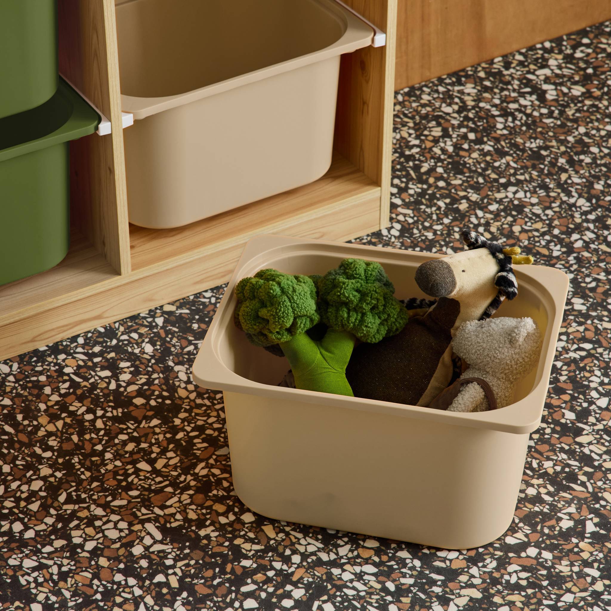 sweeek - Meuble de rangement enfant 6 bacs de rangement en plastique vert olive taupe - Sora | sweeek - Image 5