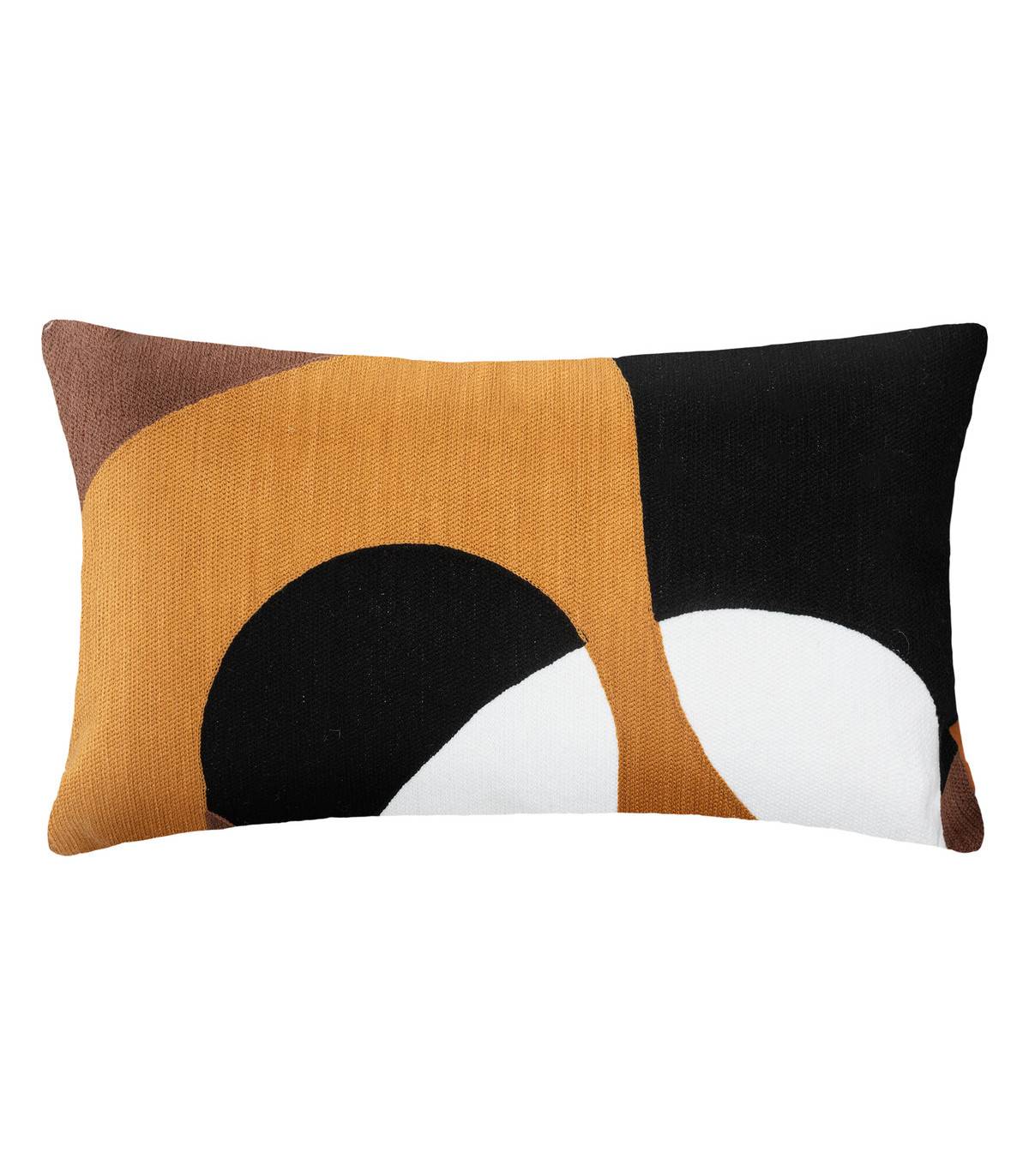 Coussin décoratif déhoussable en coton motifs brodés Ocre 30 x 50 cm - Image 1