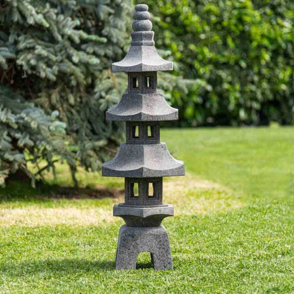 Lanterne En Pierre De Katsura De Lanterne Dans Le Jardin Japonais Photo
