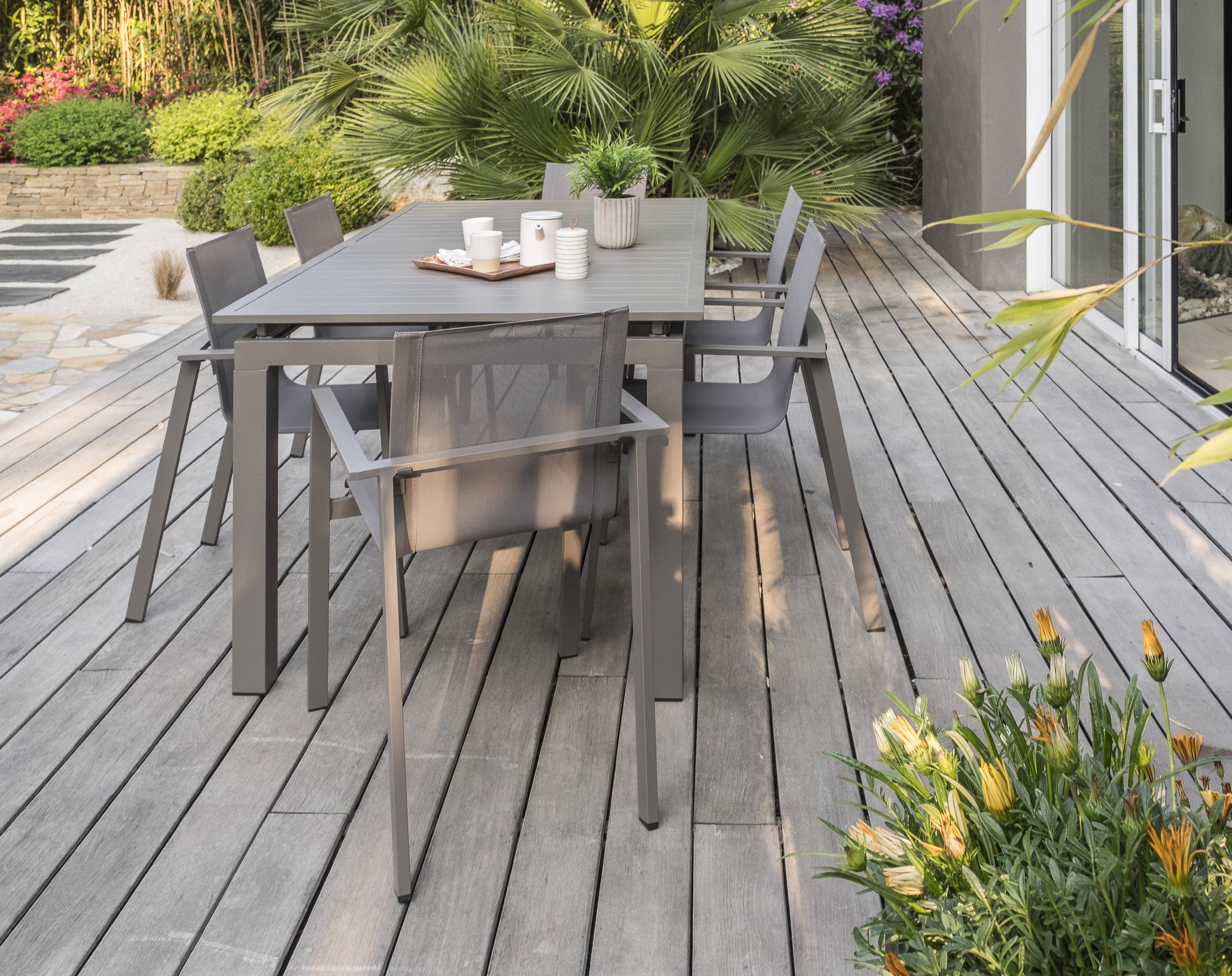 Dcb Garden - Lot de 2 fauteuils de jardin ZAHARA en aluminium et textilène taupe - DCB GARDEN - Image 3