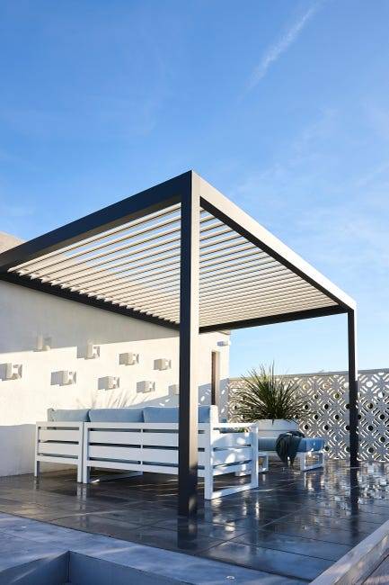 Pergola bioclimatique Aluminium Adossée Anthracite 4x3 Manuelle S ORIALFrance - Image 1