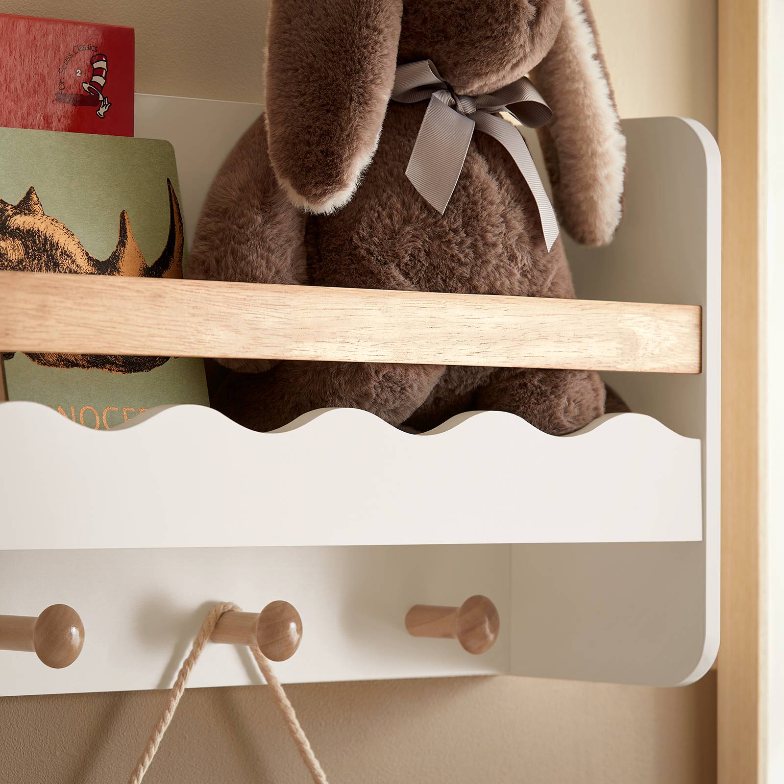 SoBuy Étagère Murale Enfant avec 5 Crochets, Bibliothèque et Porte-Manteau Blanche - Image 5