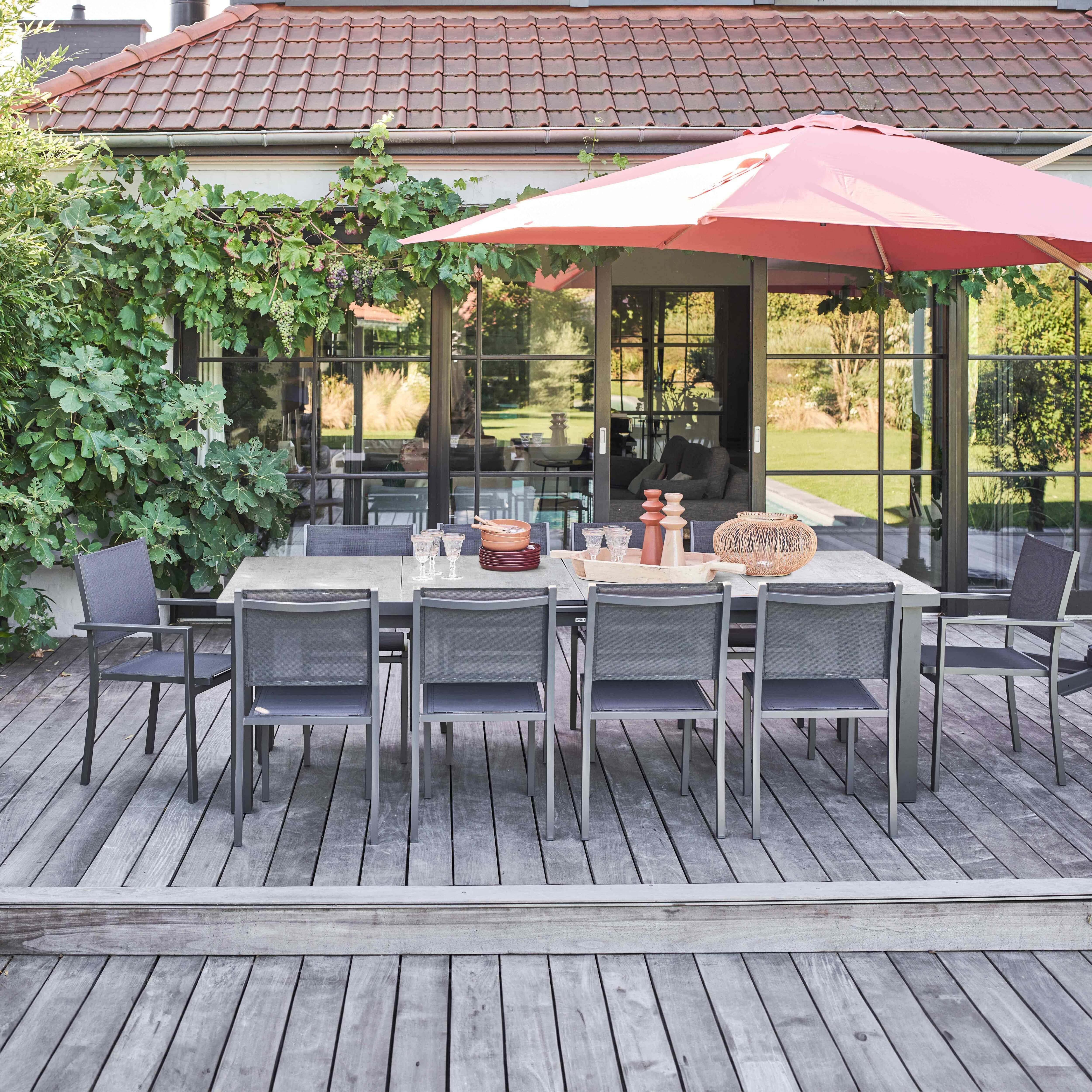 Oviala - Ensemble table de jardin avec 8 chaises et 2 fauteuils béton Melbourne - Oviala - Image 3