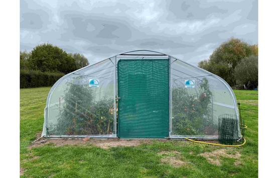 Serre de jardin - 60m² - 5 x 12m - pied droit 1,20m - polyéthylène haute densité - 1 porte pivotante - aérations latérales - LES SERRES TONNEAU - Image 10