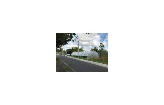 Serre de jardin - 60m² - 5 x 12m - pied droit 1,20m - polyéthylène haute densité - 1 porte pivotante - aérations latérales - LES SERRES TONNEAU - Image 2