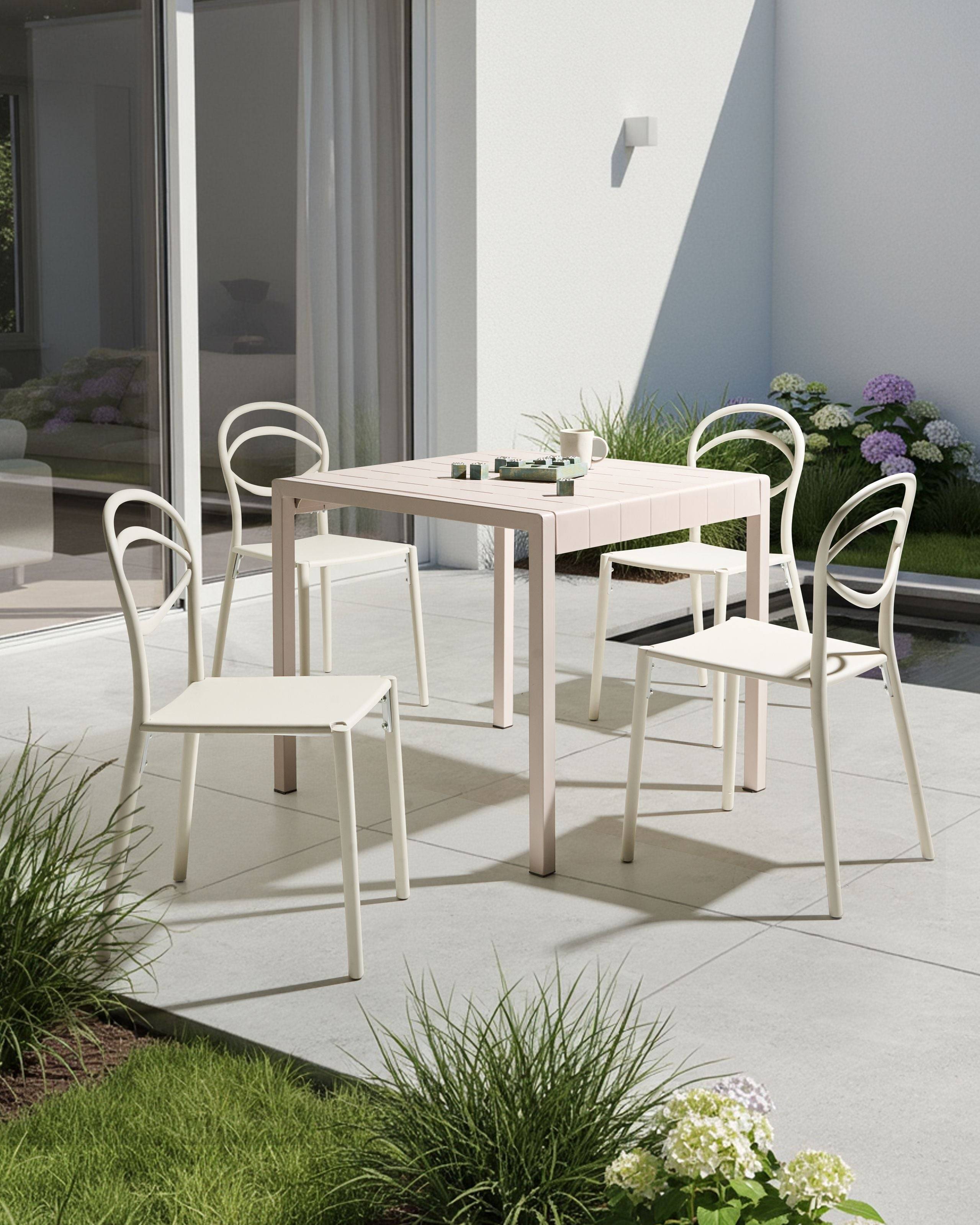 Beliani - Chaise de jardin Polypropylène Blanc cassé COVOLO - 50x52x86- Beliani - Image 1