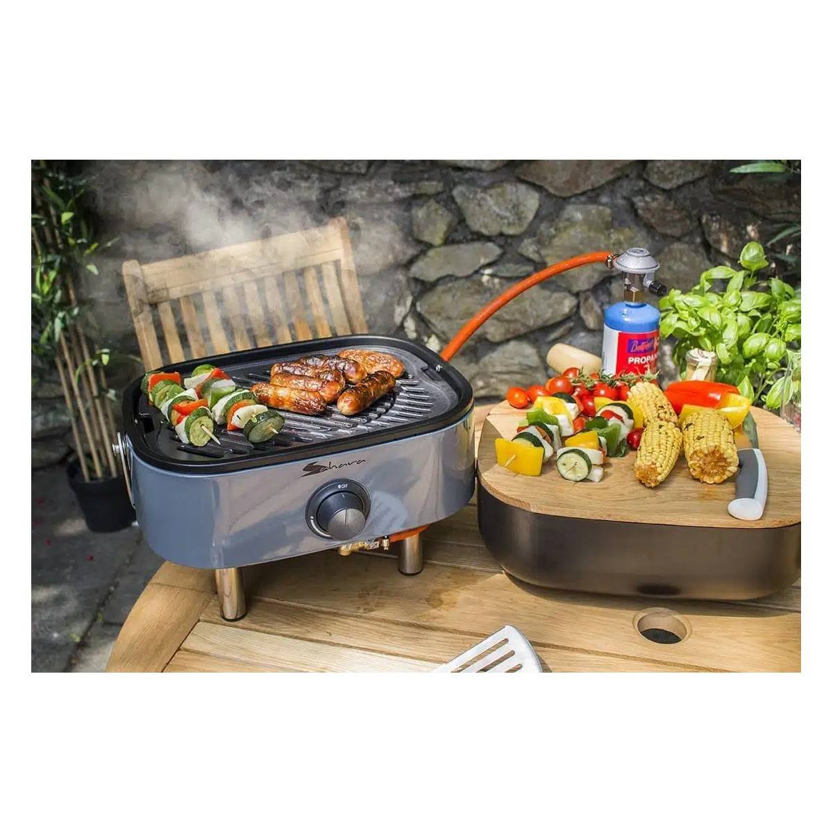 Barbecue à Gaz Portable Compact 2,7kW Grille en Fonte Mini Barbecue de Table Inox Planche à Découper Bois 2 à 4 Personnes Sahara - Image 7