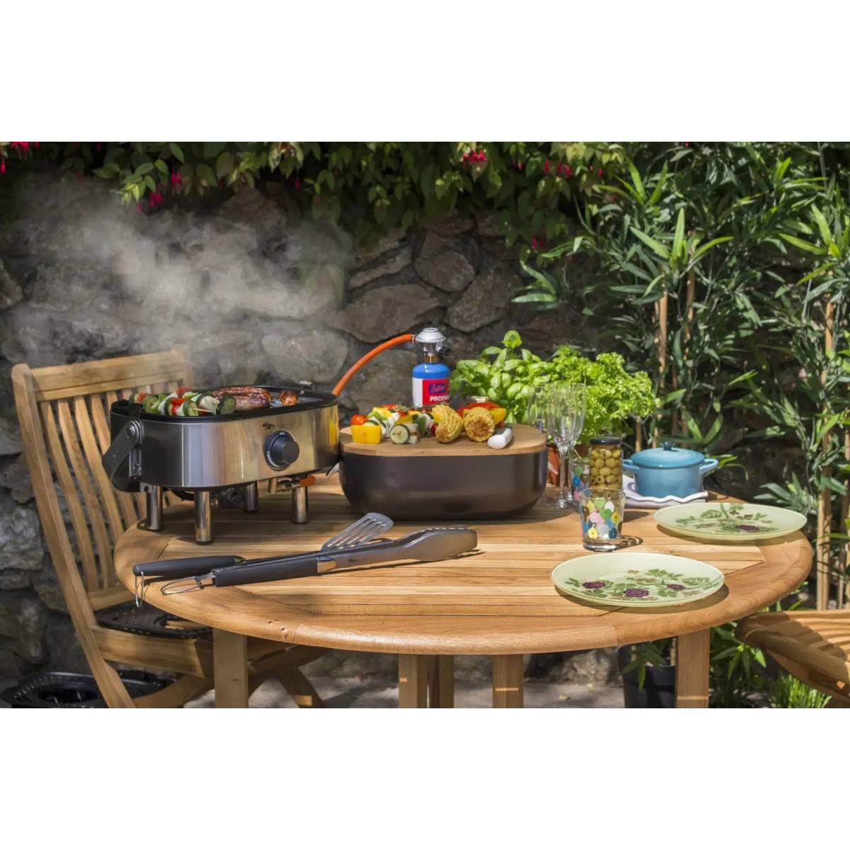 Barbecue à Gaz Portable Compact 2,7kW Grille en Fonte Mini Barbecue de Table Inox Planche à Découper Bois 2 à 4 Personnes Sahara - Image 8