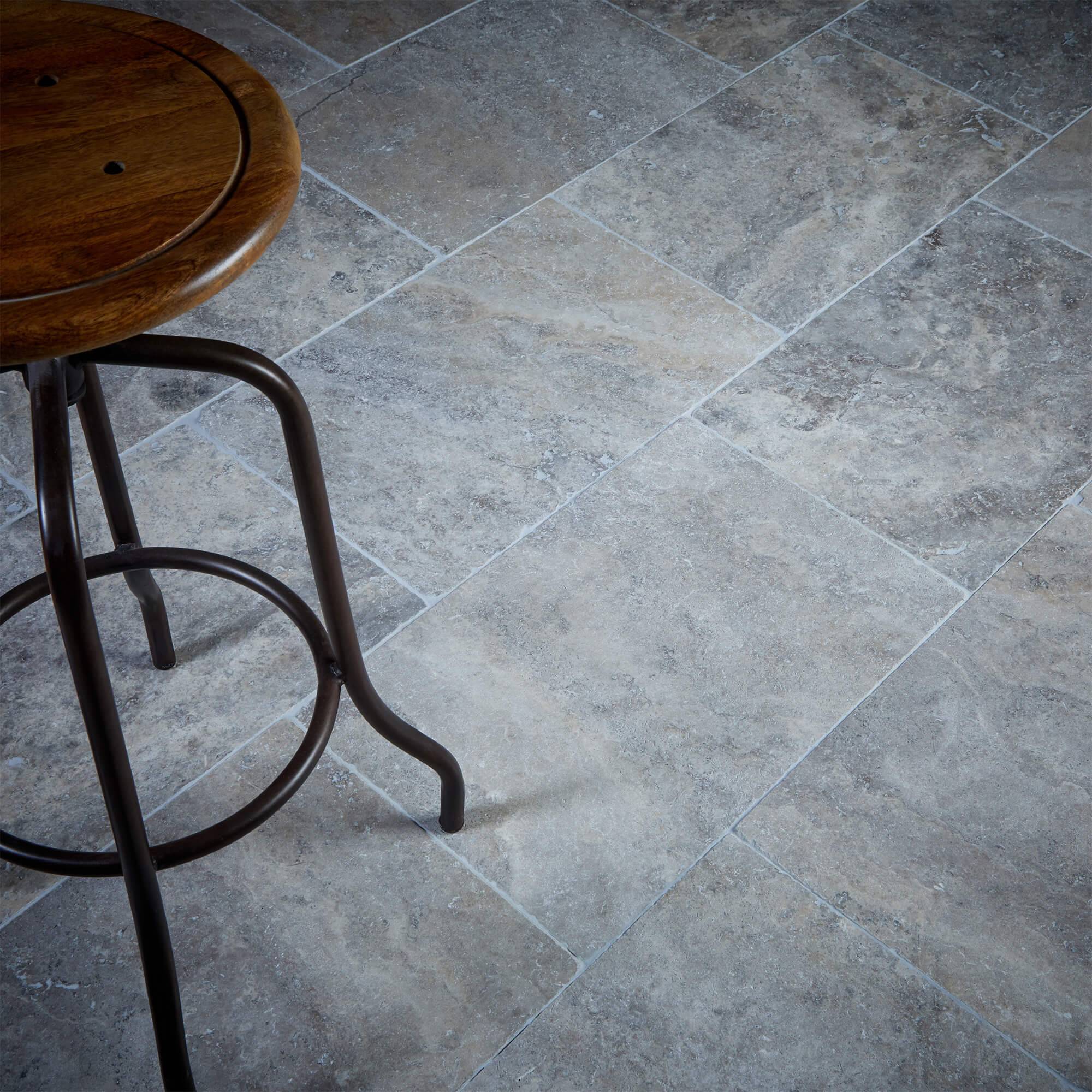RO'MA Nature - Carrelage Travertin Gris Silver 61x40,6x1,2 cm - Intérieur et Extérieur (lot de 1,24 m² 5 dalles) - RO'MA NATURE