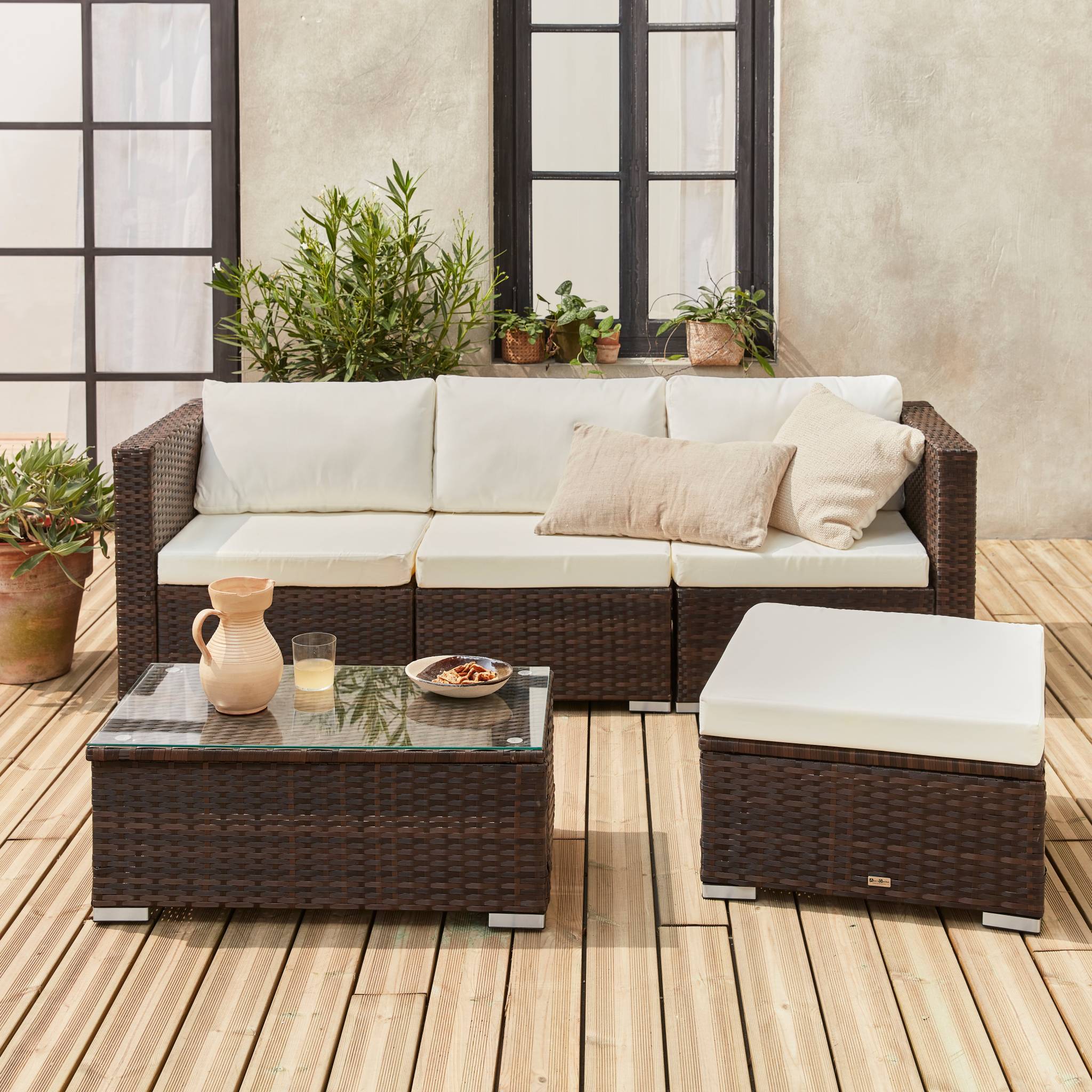 Salon de jardin en résine pour 4 personnes - Torino – résine marron et coussins écru | sweeek - Image 3