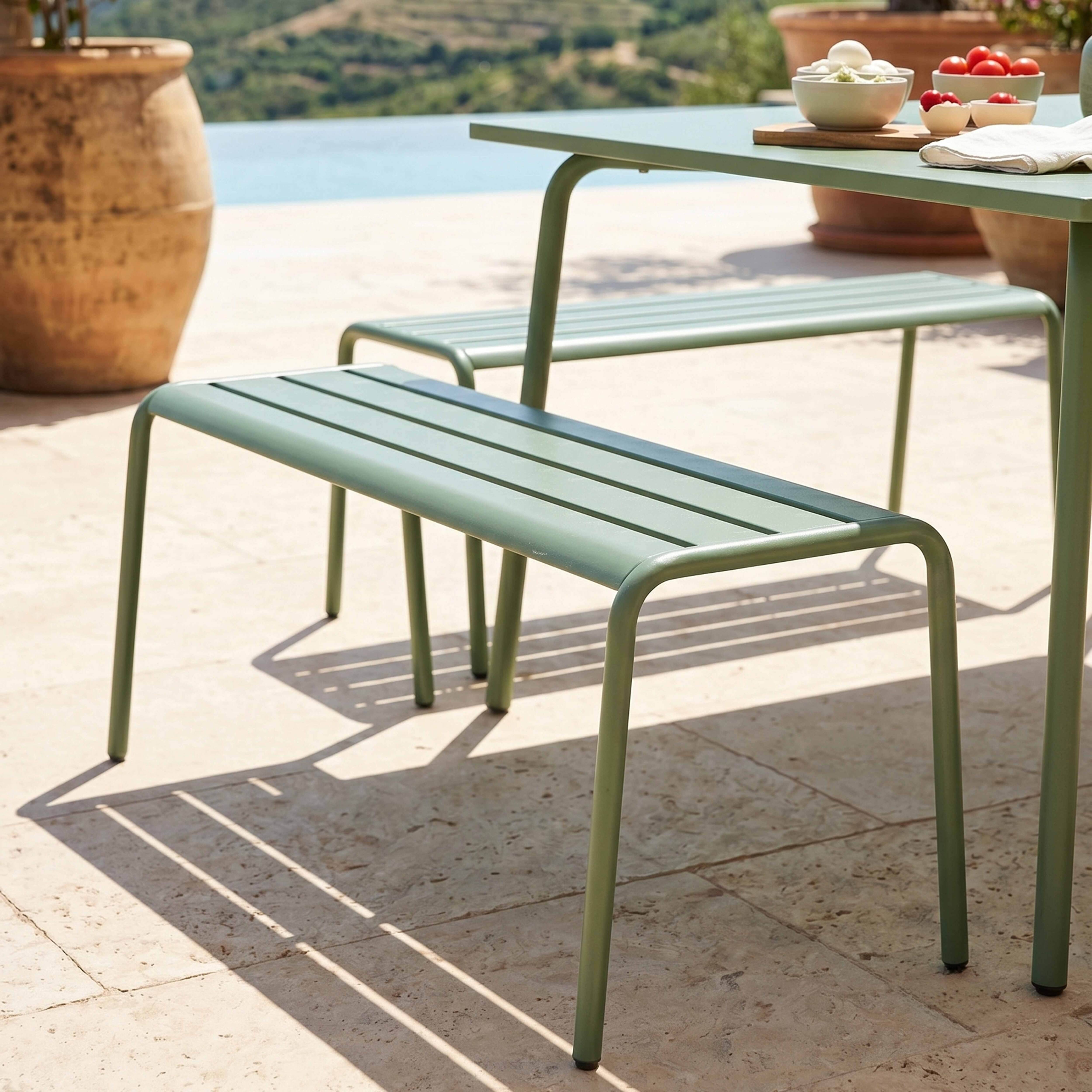 Oviala - Ensemble table de jardin carrée et 4 bancs en métal vert sauge Palavas - Oviala - Image 4