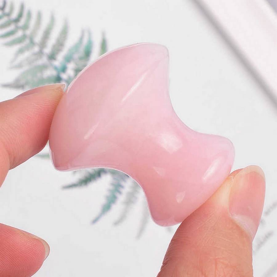 Masseur Visage Pierre de Quartz Rose - Guasha Champignon, Anti-Age, Stimule circulation sanguine, Peau saine et Éclatante - Sun&Sia - Image 2