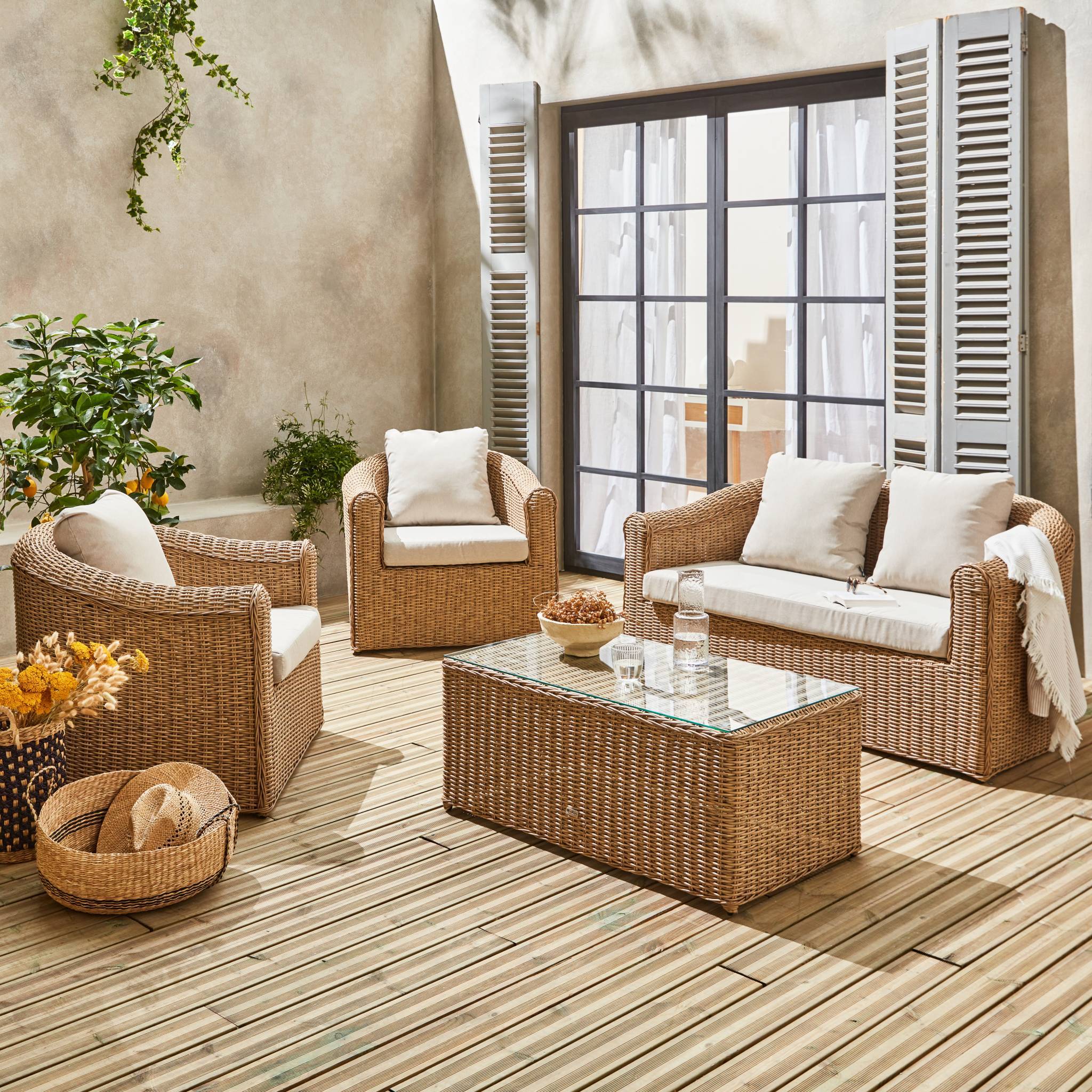 sweeek - Salon de jardin en résine tressée arrondie 4 places - Valentino Naturel - Coussins beiges. canapé fauteuils table basse | sweeek - Image 3