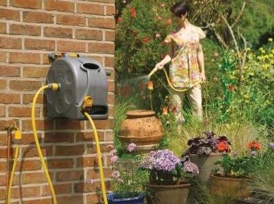 Hozelock - Dévidoir portable ou mural caréné en plastique avec Tuyau de 25m HOZELOCK - Image 2