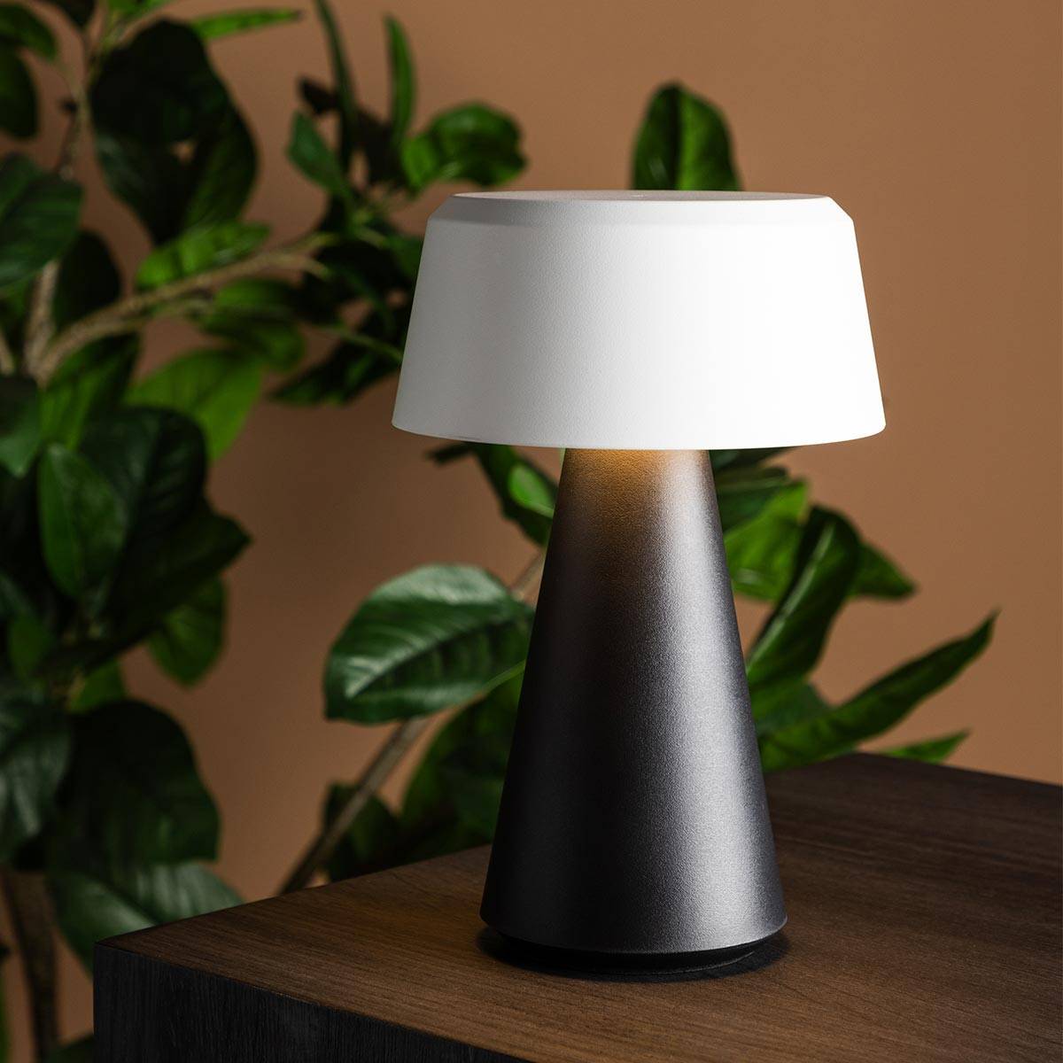Paris Prix - Lampe à Poser d'Extérieur LED "Stratford" 23cm Noir - Image 2