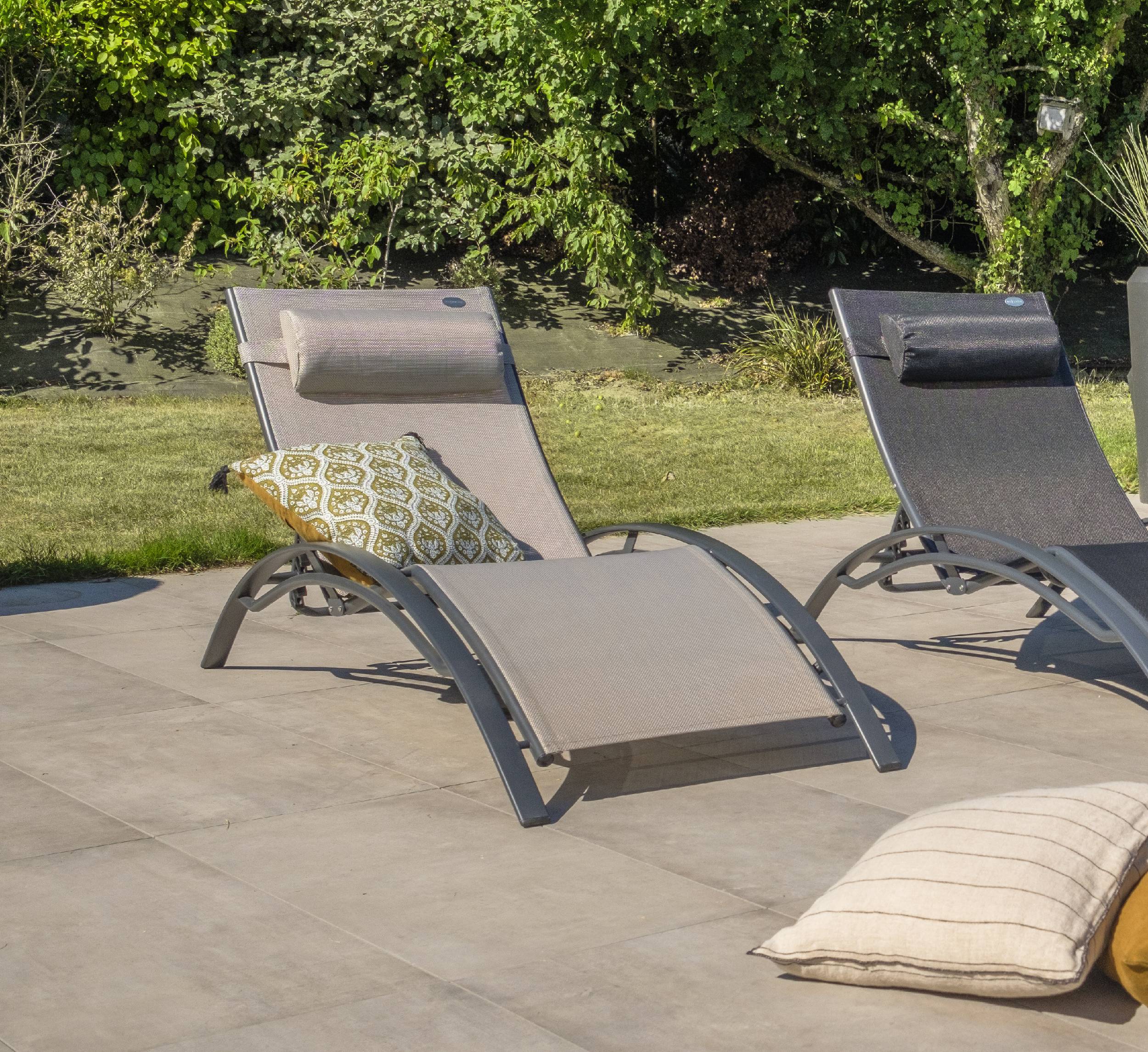 Dcb Garden - Lot de 2 bains de soleil en aluminium et toile plastifiéee - Gris clair - CL76 - Image 1