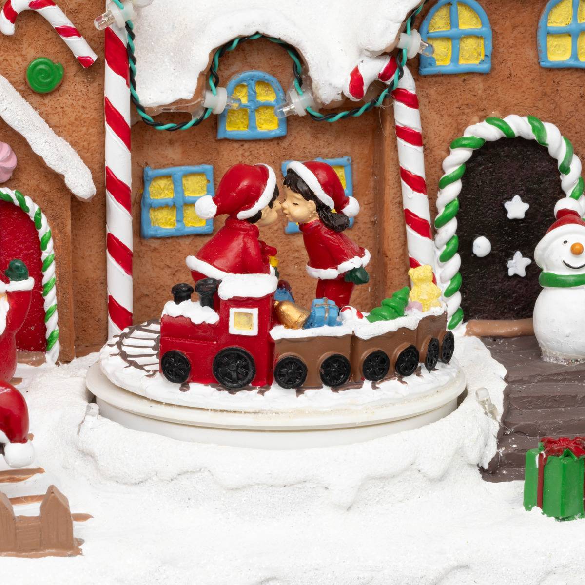 Village lumineux Père Noël bonhomme de neige train 11 LED musical et  ATMOSPHERA CREATEUR D'INTERIEUR - Image 2