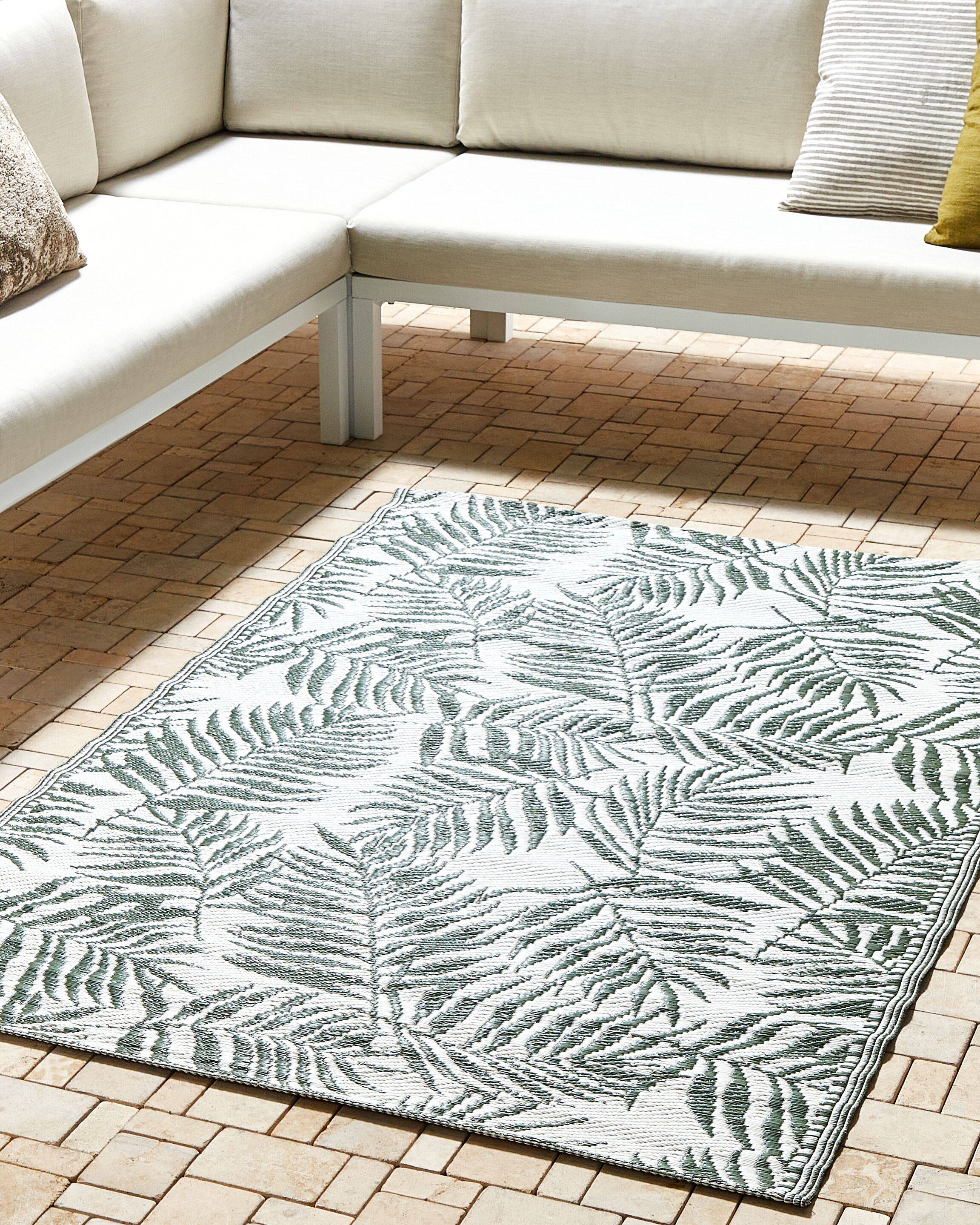 Beliani - Tapis d'Extérieur Vert et Blanc en Polypropylène Motif Feuilles de Palmier pour Terrasse au Style Moderne 120 x 180 cm Beliani - Image 2