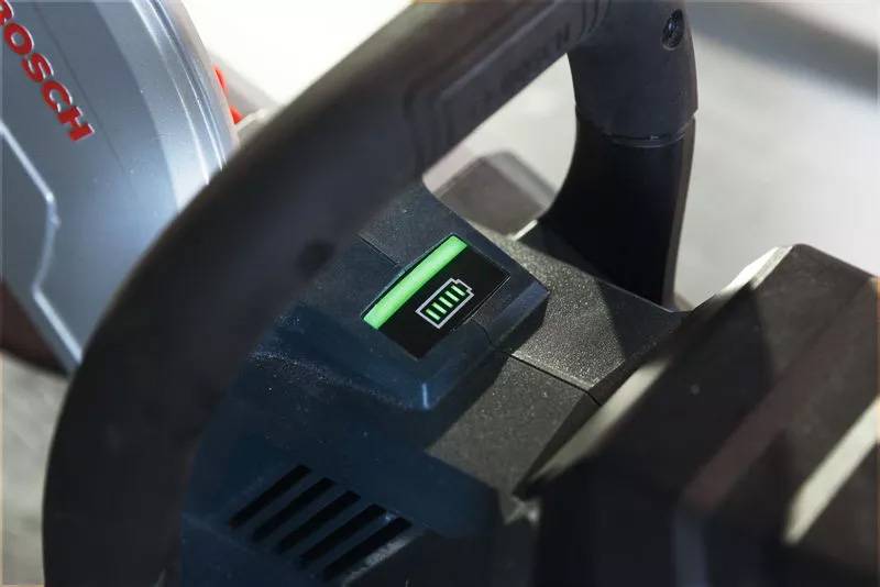 Bosch Professional - Tronçonneuse à lame carbure GCS 18V-230 Cut&Grind - BOSCH - sans batterie, ni chargeur - 06013B0000 - Image 3