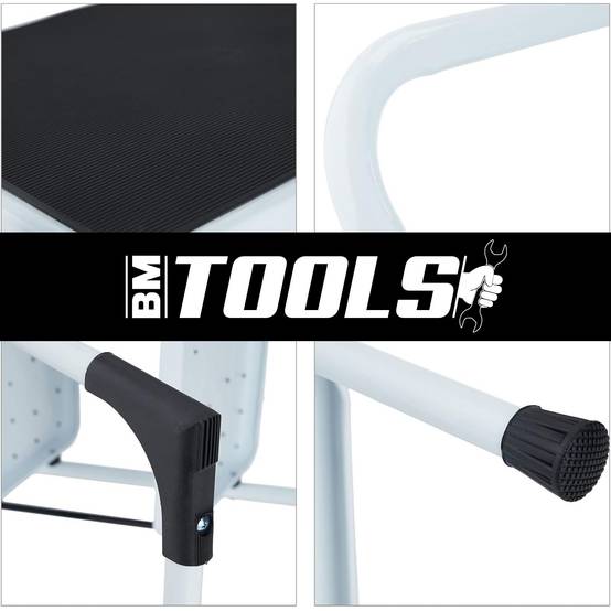 Escabeau à 5 marches BM TOOLS BMT-ESC5-ALU - Haut. de Travail : 99 cm - Prend Peu de Place et se Range Facilement - en Aluminium Escabeau à 5 marches BM TOOLS BMT-ESC5-ALU - Haut. de Travail : 99 cm - Prend Peu de Place et se Range Facilement - en Aluminium